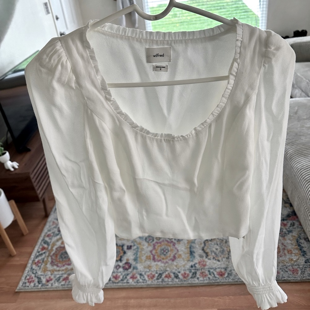 Brand new Wilfred (Aritzia) blouse
